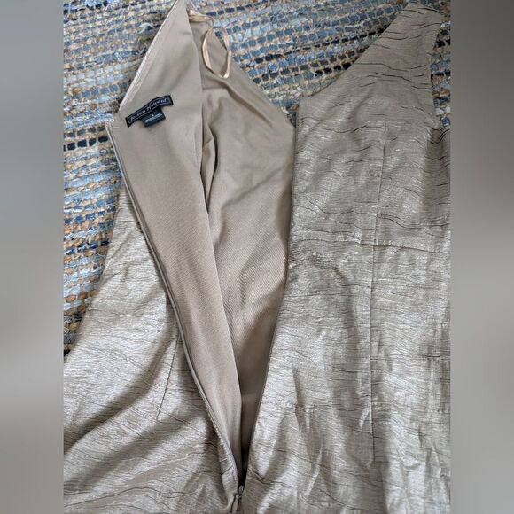 Jessica Howard Ruffle Dress Gold 8 Pearl Accents Mini Short Sleeveless Vneck Zip - Picture 10 of 10